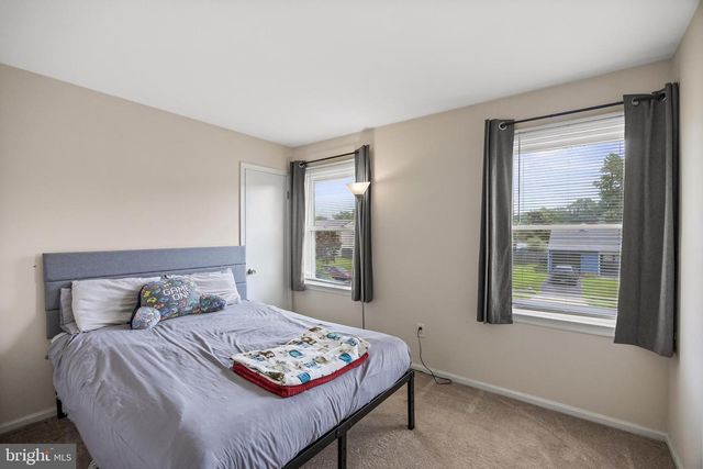 57 ABERDALE LN, Sicklerville, NJ 08081