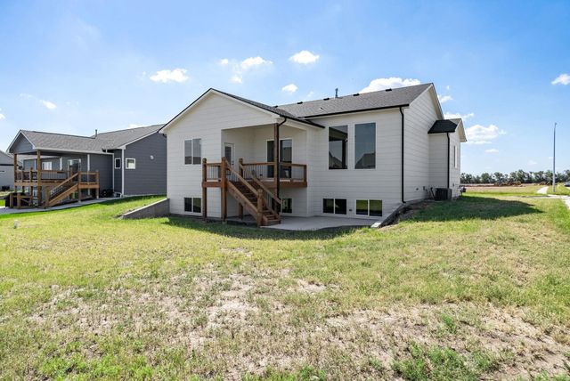 1230 W Ravendale Ln, Goddard, KS 67052