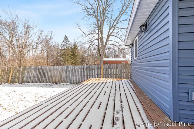 516 W Montcalm Street, Greenville, MI 48838