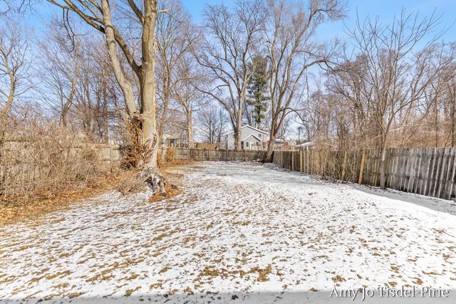 516 W Montcalm Street, Greenville, MI 48838