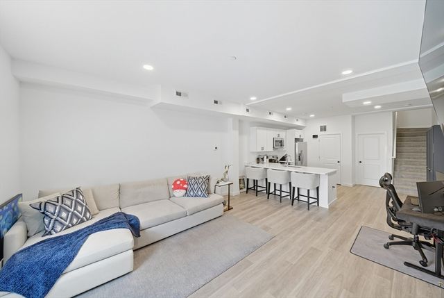 50 Frankfort Street 6, Fitchburg, MA 01420