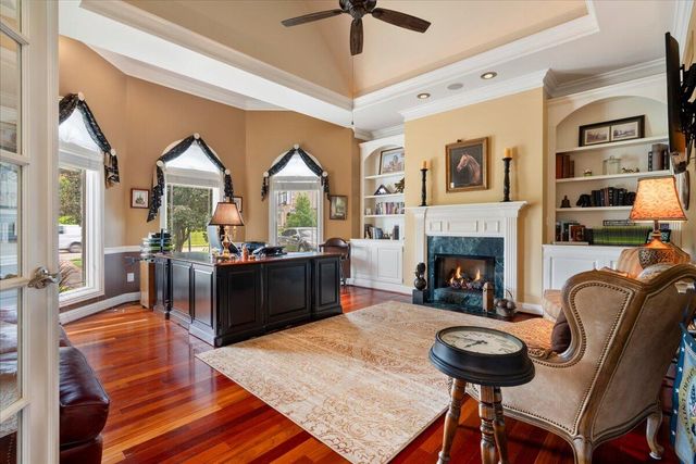 110 Loch Lomond Drive, Georgetown, KY 40324