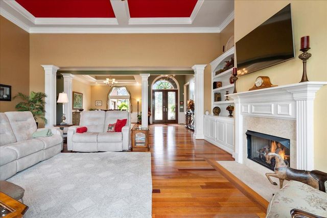 110 Loch Lomond Drive, Georgetown, KY 40324