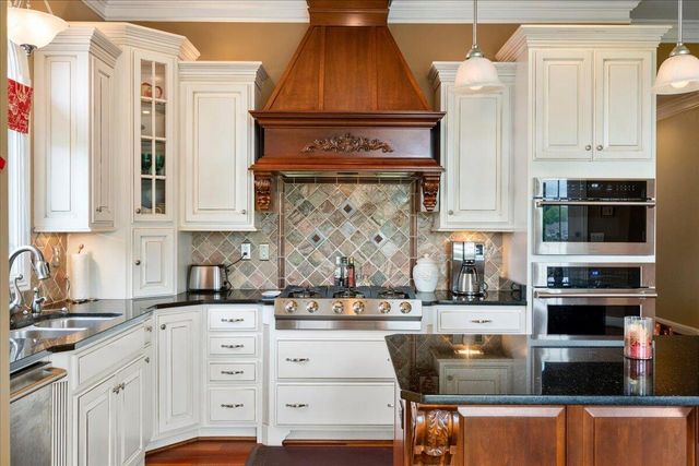 110 Loch Lomond Drive, Georgetown, KY 40324