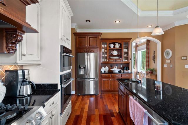 110 Loch Lomond Drive, Georgetown, KY 40324