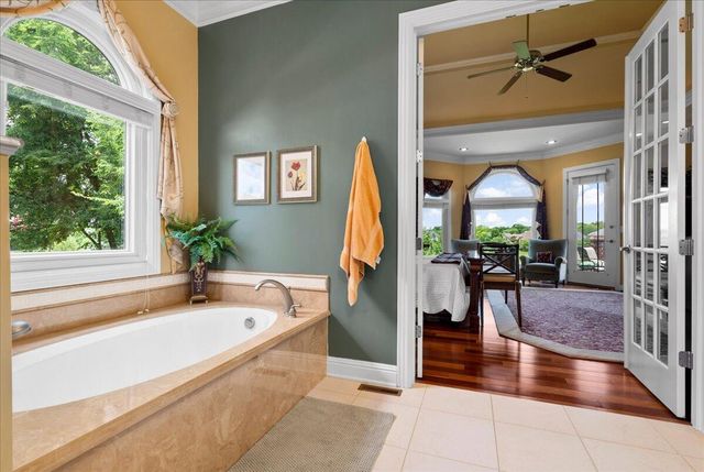 110 Loch Lomond Drive, Georgetown, KY 40324