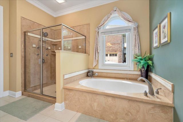 110 Loch Lomond Drive, Georgetown, KY 40324
