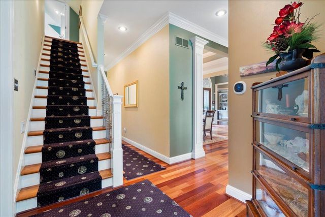 110 Loch Lomond Drive, Georgetown, KY 40324
