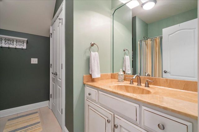 110 Loch Lomond Drive, Georgetown, KY 40324