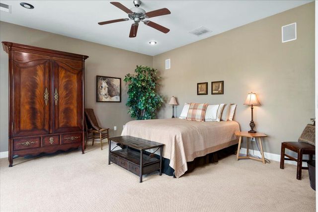 110 Loch Lomond Drive, Georgetown, KY 40324
