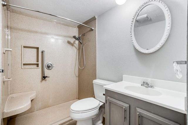 5656 Pearce Street, The Colony, TX 75056