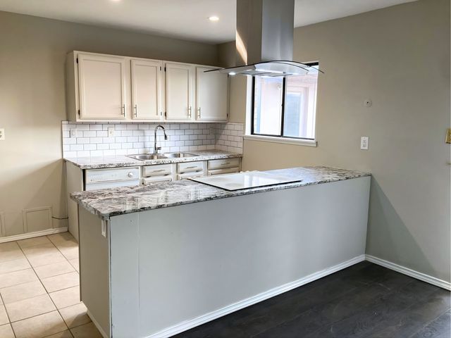 5656 Pearce Street, The Colony, TX 75056