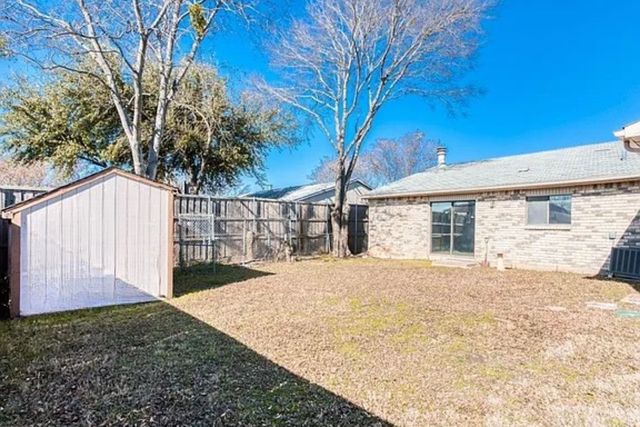 5656 Pearce Street, The Colony, TX 75056