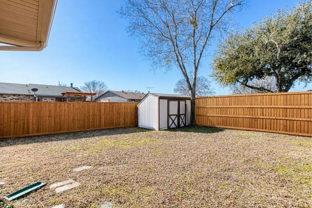 5656 Pearce Street, The Colony, TX 75056
