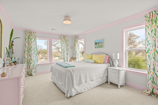 508 N Bailey Avenue, Fort Worth, TX 76107