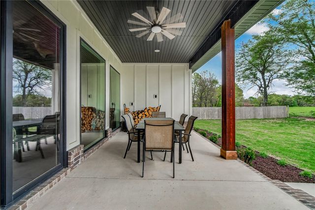 17649 Bryant Boulevard, Springdale, AR 72764