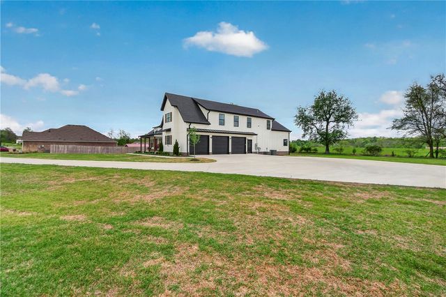 17649 Bryant Boulevard, Springdale, AR 72764