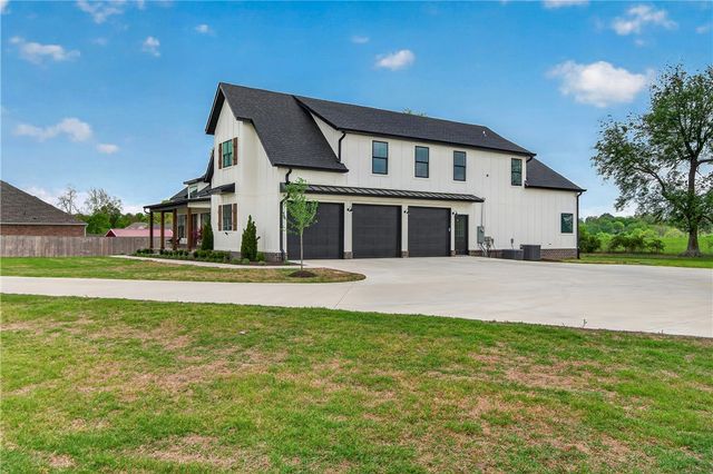 17649 Bryant Boulevard, Springdale, AR 72764