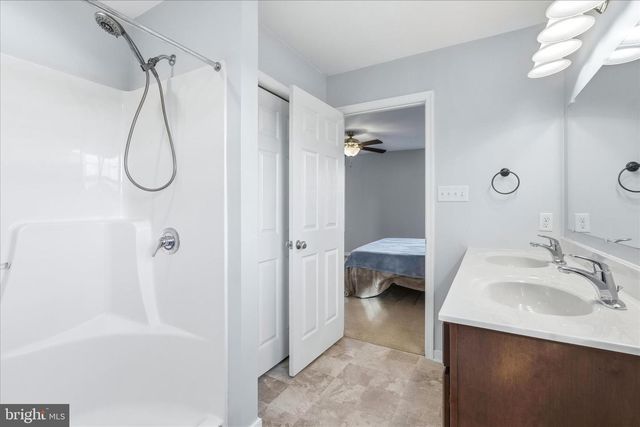 341 DAYSPRING LN, Hagerstown, MD 21742
