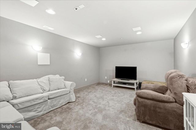 341 DAYSPRING LN, Hagerstown, MD 21742