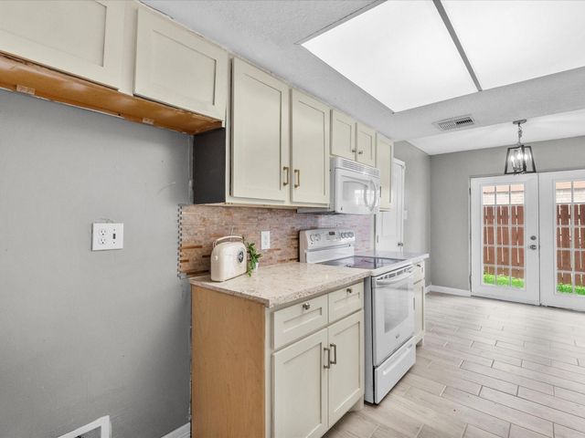 11731 Flushing Meadows Drive, Houston, TX 77089