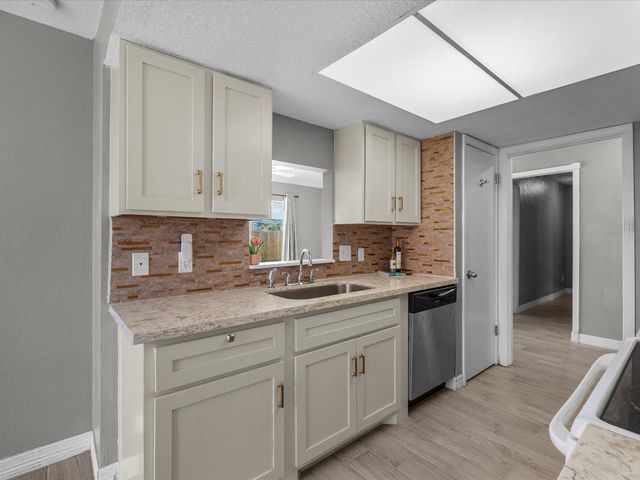 11731 Flushing Meadows Drive, Houston, TX 77089