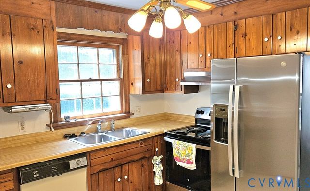 1603 Marble Head Ct, North Chesterfield, VA 23235
