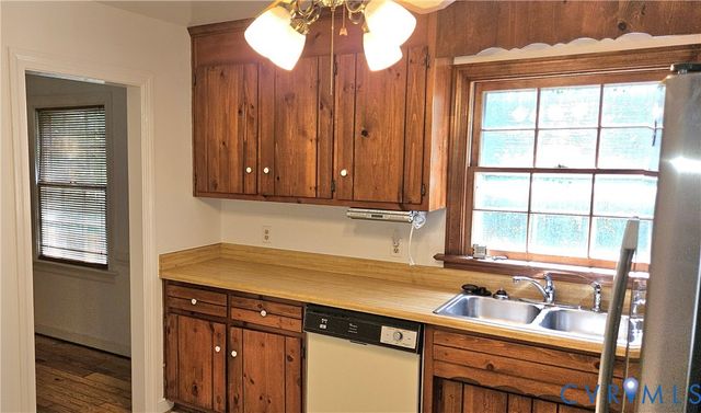 1603 Marble Head Ct, North Chesterfield, VA 23235