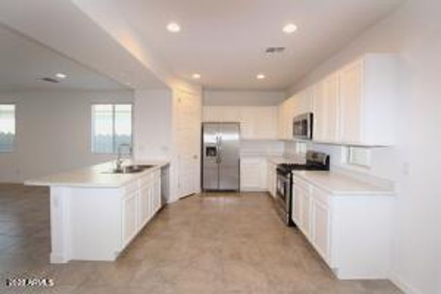 6336 W Warner Street, Phoenix, AZ 85043