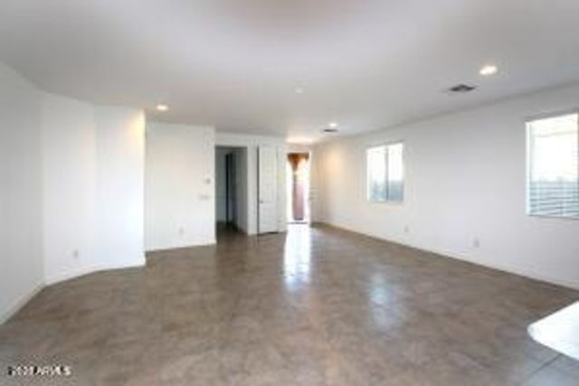 6336 W Warner Street, Phoenix, AZ 85043