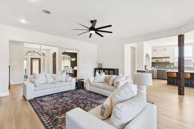 200 W Bozeman Lane, Fort Worth, TX 76108