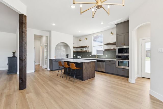200 W Bozeman Lane, Fort Worth, TX 76108