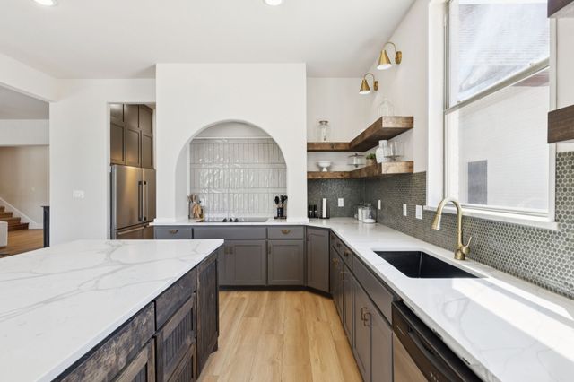 200 W Bozeman Lane, Fort Worth, TX 76108
