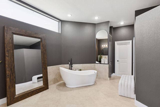 200 W Bozeman Lane, Fort Worth, TX 76108