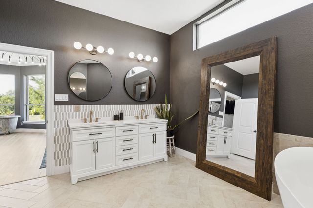 200 W Bozeman Lane, Fort Worth, TX 76108