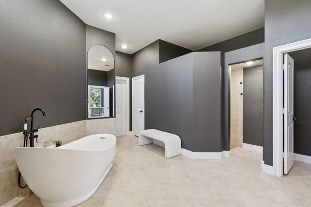 200 W Bozeman Lane, Fort Worth, TX 76108