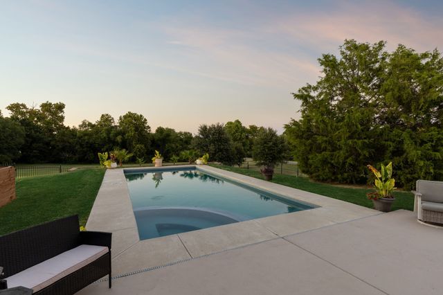 200 W Bozeman Lane, Fort Worth, TX 76108