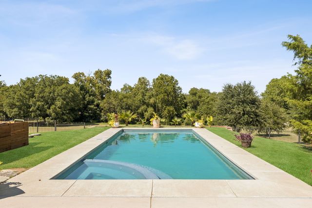 200 W Bozeman Lane, Fort Worth, TX 76108