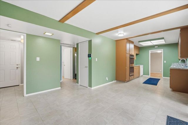 5122 Diablo Dr, Sacramento, CA 95842