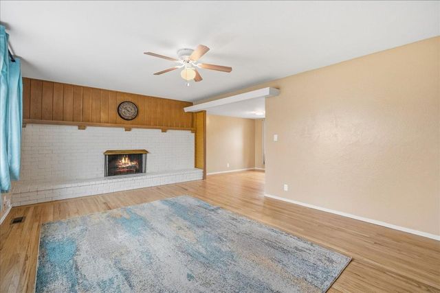 5122 Diablo Dr, Sacramento, CA 95842