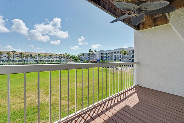 269 MADEIRA CIRCLE, St Petersburg, FL 33715