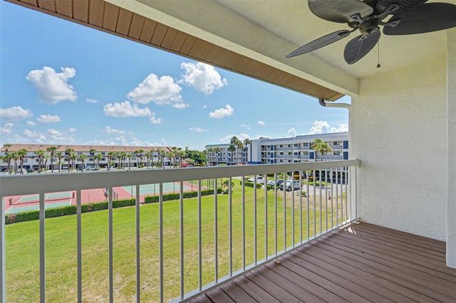 269 MADEIRA CIRCLE, St Petersburg, FL 33715