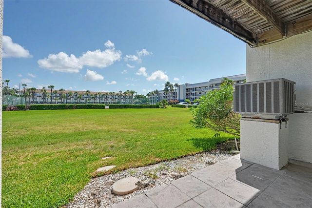 269 MADEIRA CIRCLE, St Petersburg, FL 33715