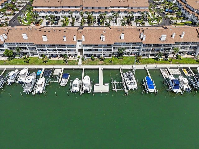 269 MADEIRA CIRCLE, St Petersburg, FL 33715