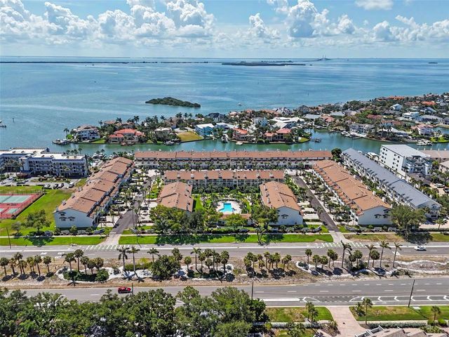 269 MADEIRA CIRCLE, St Petersburg, FL 33715
