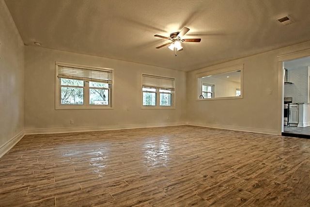 6123 Reamer Street, Houston, TX 77074