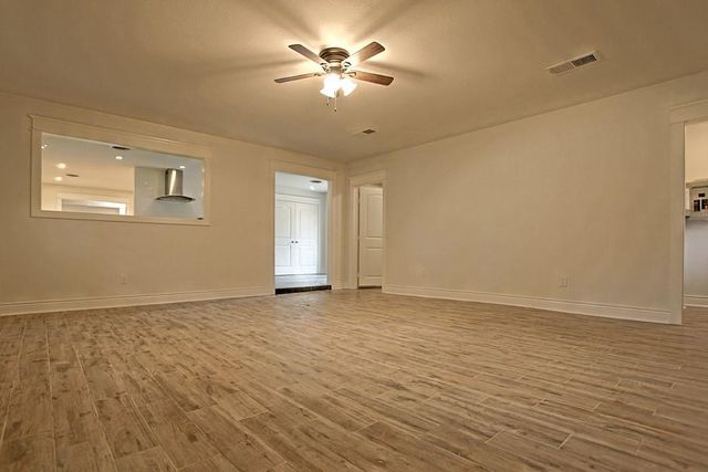 6123 Reamer Street, Houston, TX 77074
