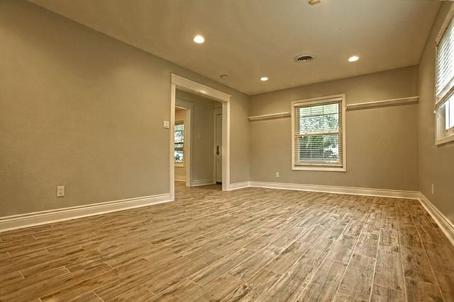 6123 Reamer Street, Houston, TX 77074