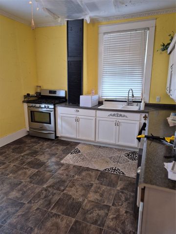 206 6th Street SE, Paris, TX 75460