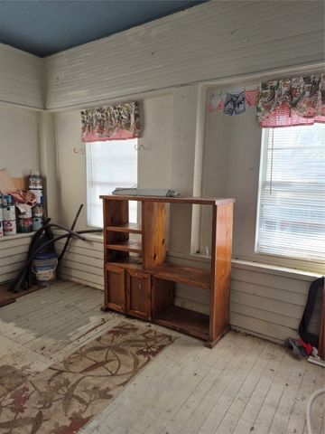 206 6th Street SE, Paris, TX 75460